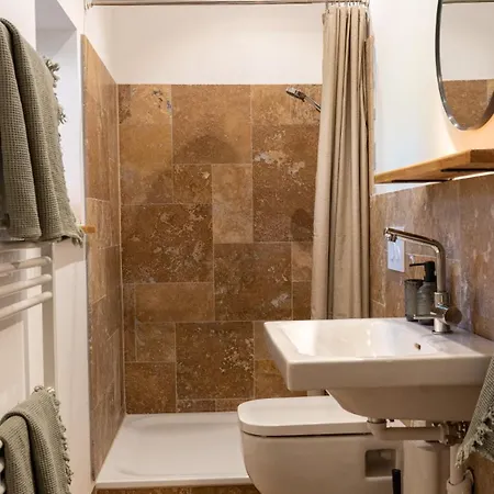 Apartment Up De Schueuen - Design *